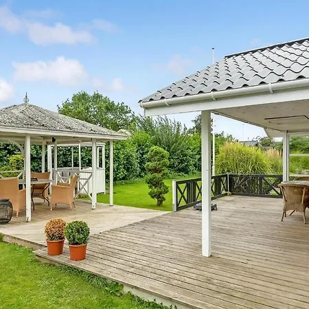 3 Bedroom Lovely Home In Haderslev *